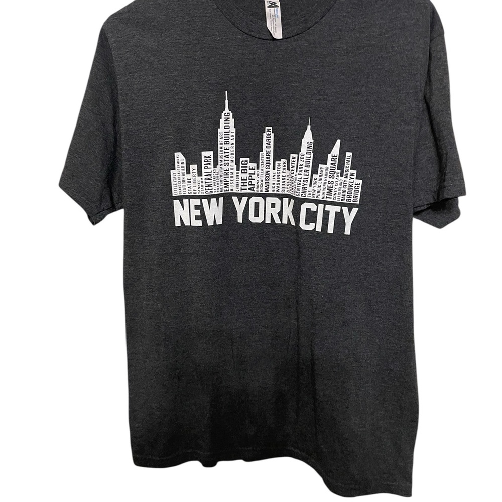Gray Short Sleeve Tee with NYC Skyline Design